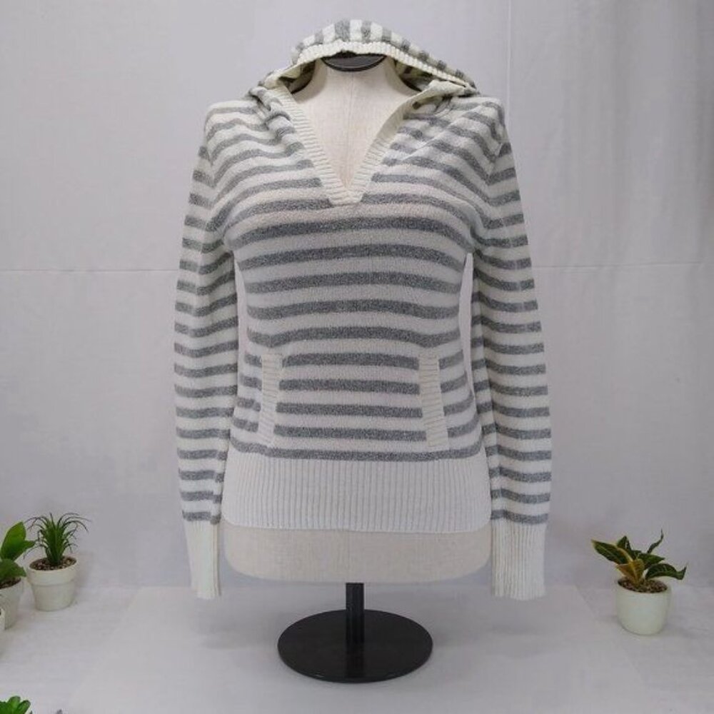 Aeropostale Original Brand Pullover Sweater Hoodie Pouch Pocket Measures Small